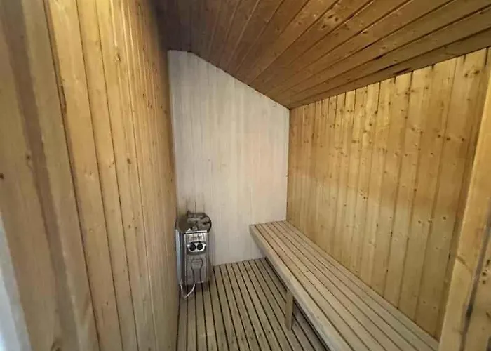 Large With Pool And Sauna Casa vacanze Bøtø By